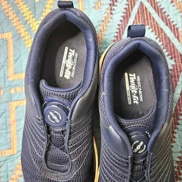 Sketchers - Picture 5 of 7